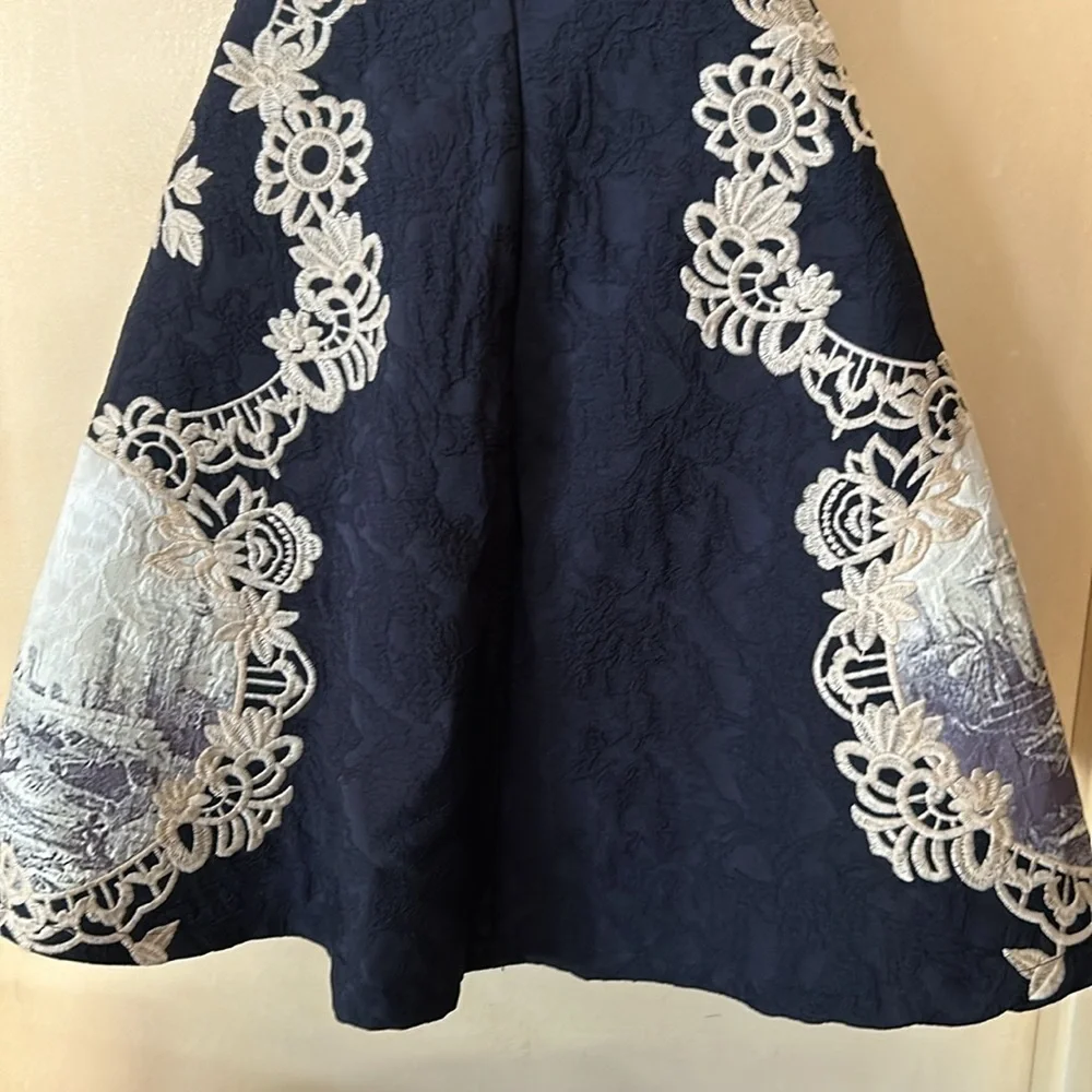 Black silk brocade dress with ivory lace embroidery and watercolor patches sz4 - Picture 9 of 12